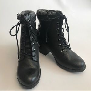 ⛔️Mia Laceup Bootie